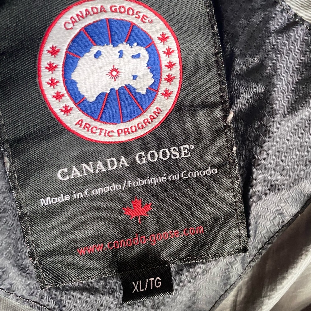 Purchased in Alberta. Haven’t seen anyone wearing this version.   Like new